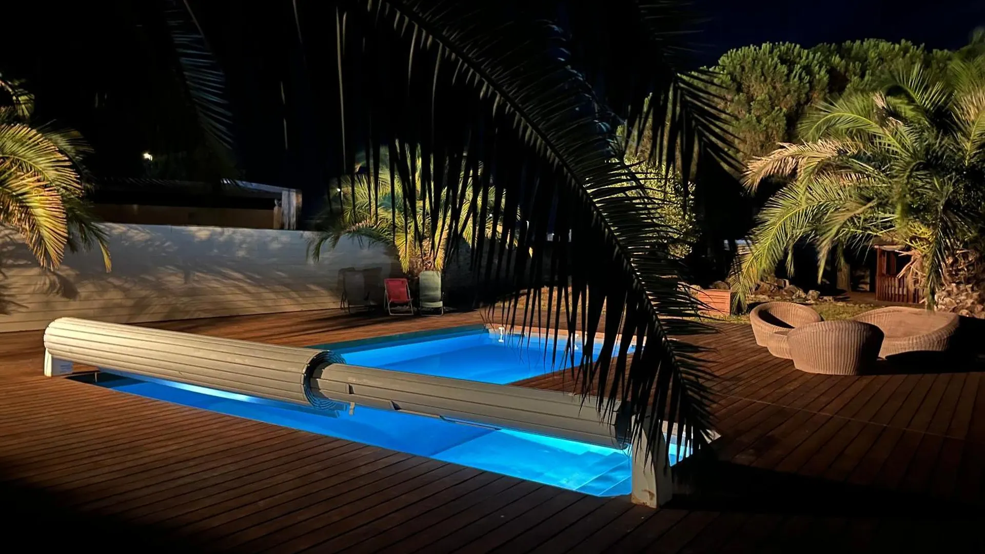 Loption Apartment Carbonne Homestay